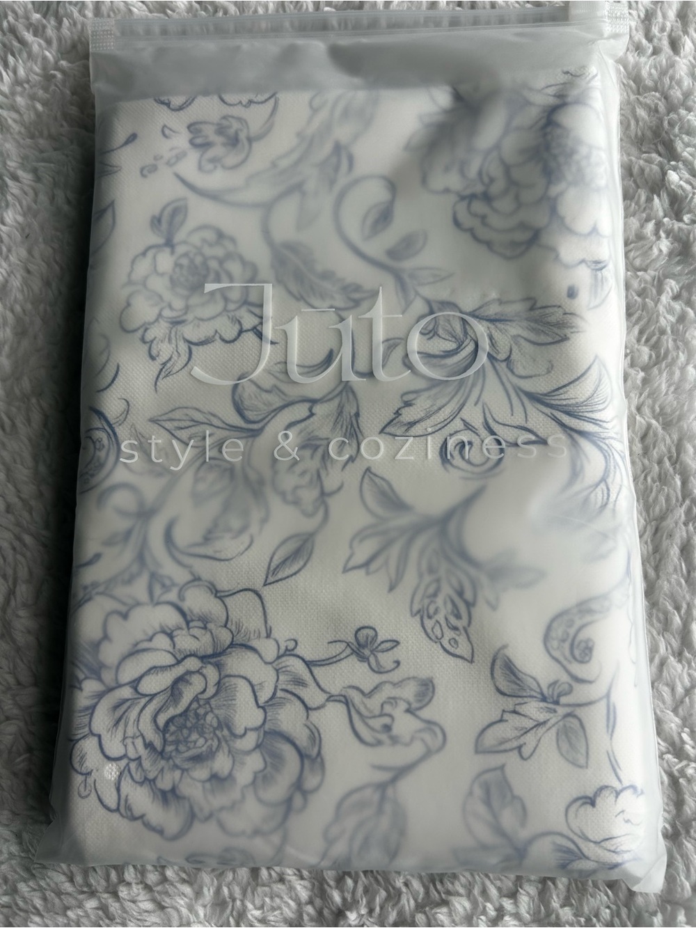 Juto Set of 2 French Floral 20x20 Cotton Pillow Covers Cream & Blue NWT